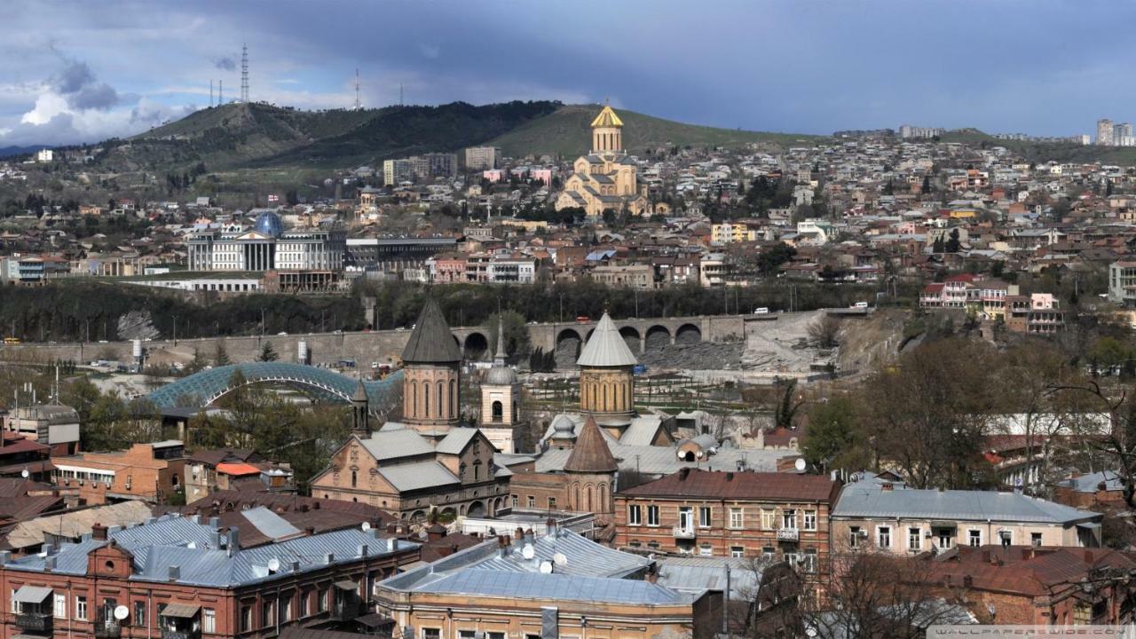 Hotel Rogalux Blue Tbilisi Esterno foto